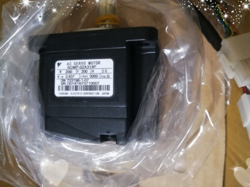 Yaskawa SGMP-02AW12 AC SERVO MOTOR 2A 200W 3000RPM 200V NEW